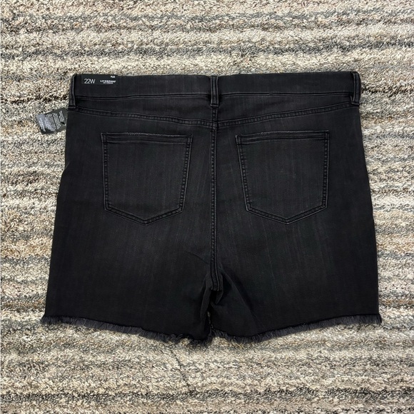 Liverpool Gia Glider Pull-On Shorts Sz 22W NWT | Liverpool Women Mini Shorts NWT - Picture 11 of 15